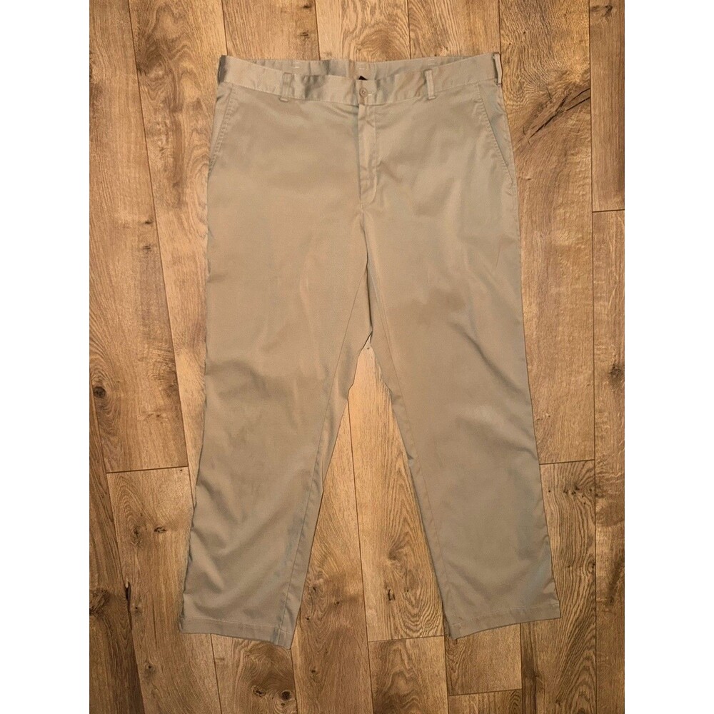 Men’s Nike Golf Standard Fit Dri Fit Size 38 X 32 Khaki Pants